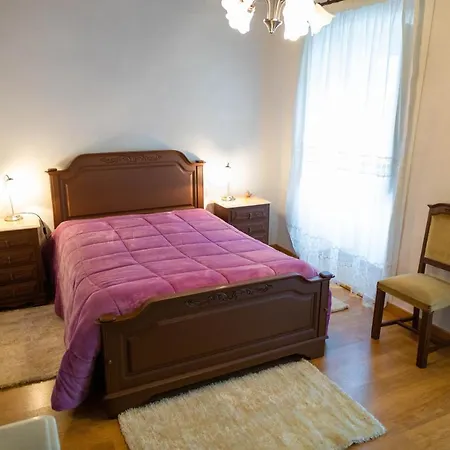 Casa Da Praca De *