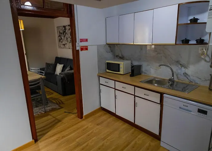 Casa Da Praca De 아파트 무르카